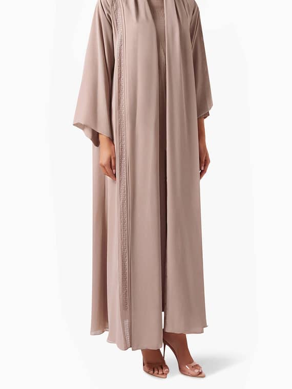 4-piece Lace-embroidered Abaya Set in Chiffon-