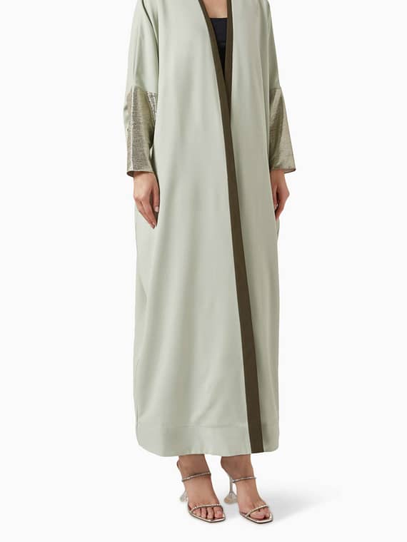 Metallic-sleeve Abaya in Crepe-