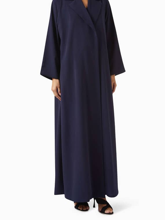 Notched Lapel Collar in Crepe-