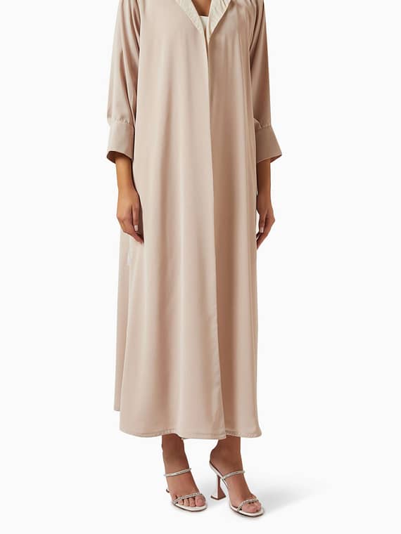Pearl Tassel-trimmed Abaya in Crepe-