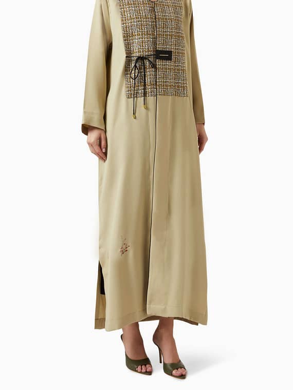Textured Panel Abaya in Linen-