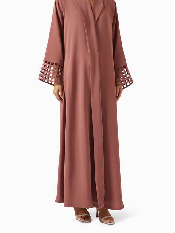 Zainah Shawl Collar Abaya in Polycrepe-