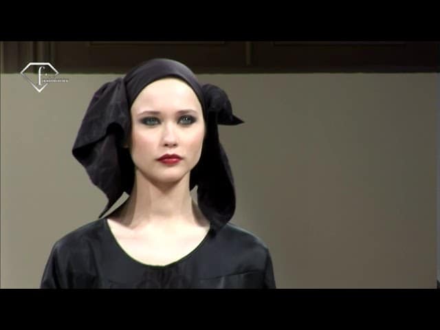 fashiontv | FTV.com – ABAYA COLLECTION SAKS FIFTH AVENUE 2009